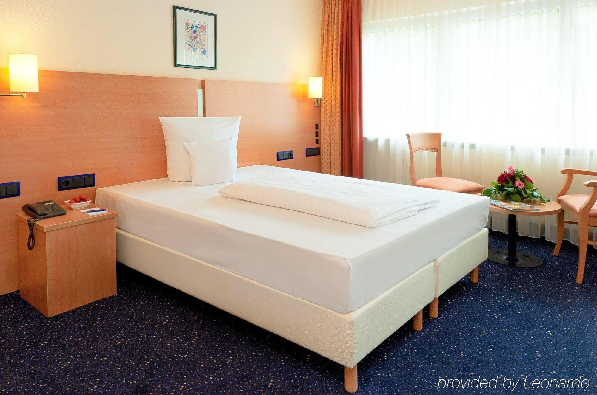 Hotel Plaza Frankfurt am Main Dış mekan fotoğraf