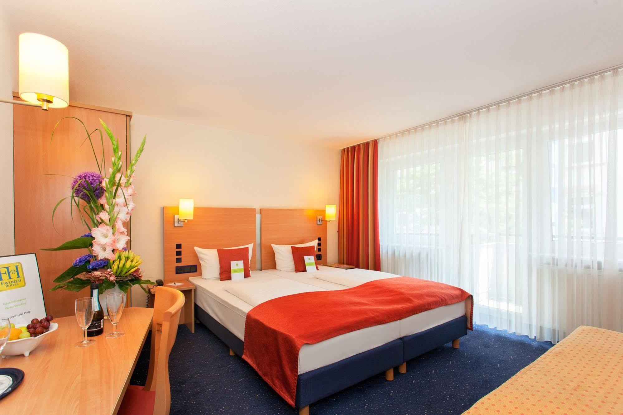 Hotel Plaza Frankfurt am Main Dış mekan fotoğraf